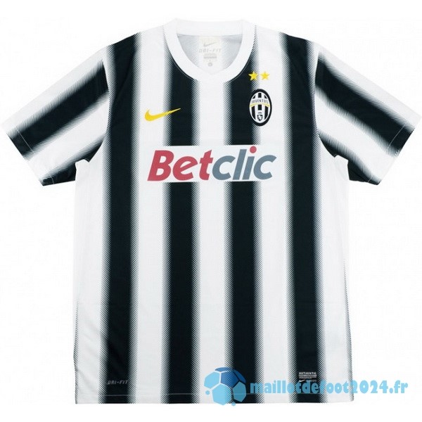 Nouveau Domicile Maillot Juventus Retro 2011 2012 Noir Blanc